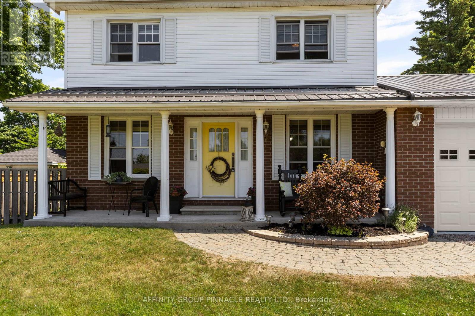 Property at 431 DUNDAS STREET image 2
