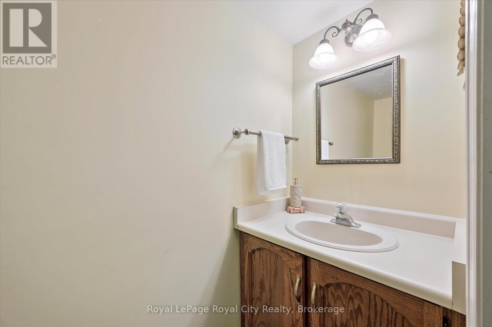 5 - 100 Woodlawn Road E, Guelph, Ontario  N1E 1B7 - Photo 32 - X12256497