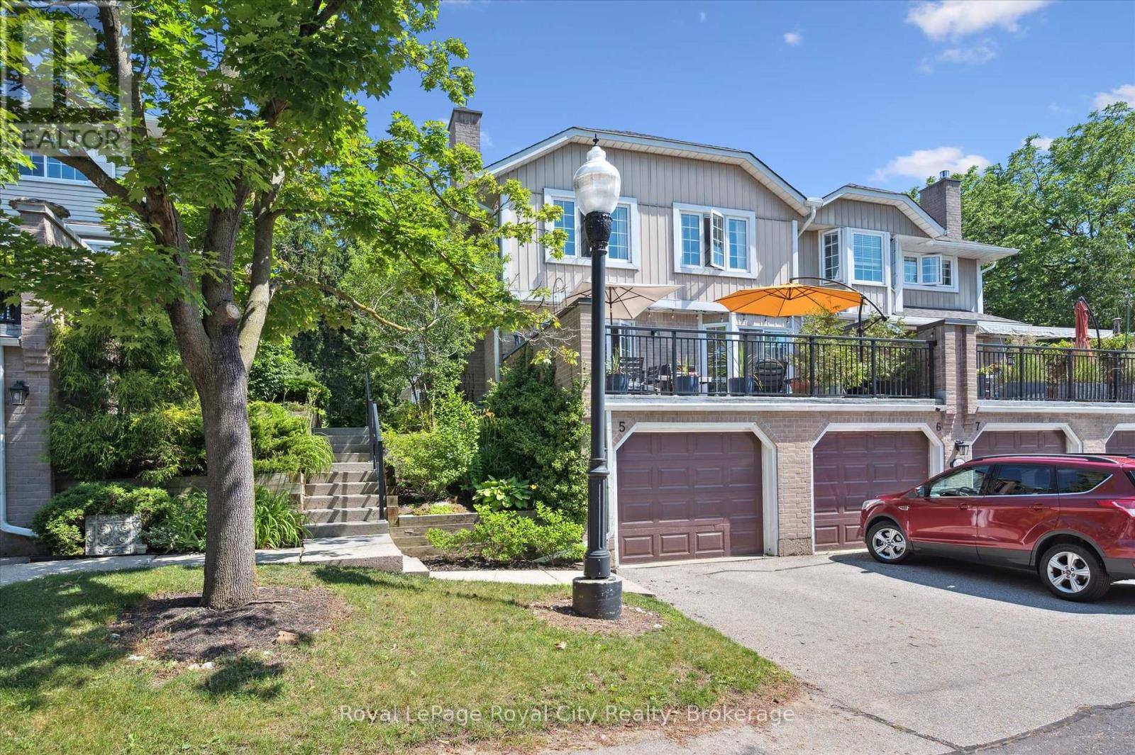 Property at 5 - 100 WOODLAWN ROAD E image 4