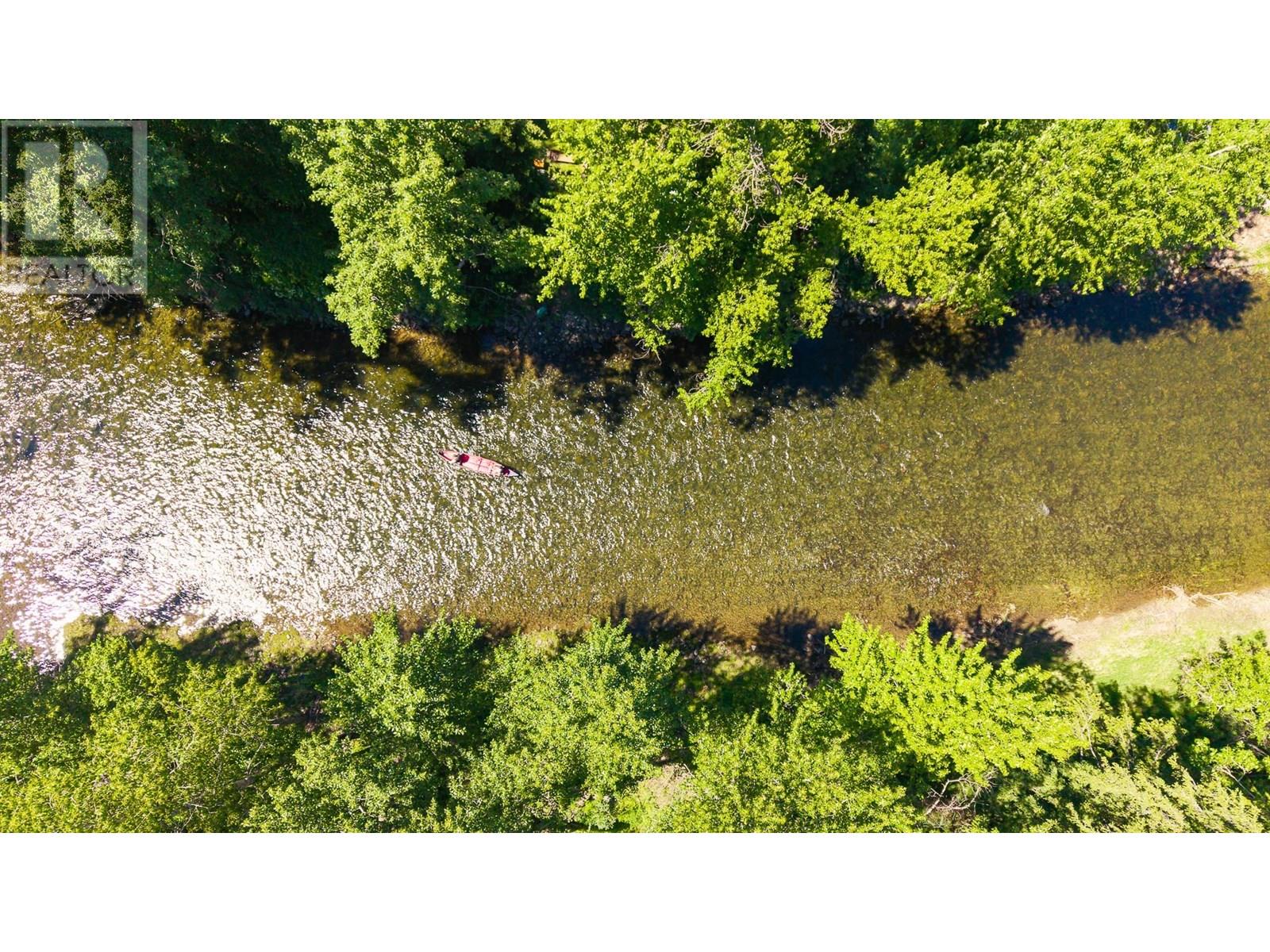 9005 3 & 95 Highway, Yahk, British Columbia  V0B 2P0 - Photo 61 - 10354372