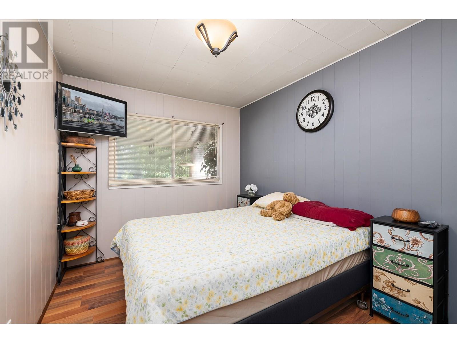 9005 3 & 95 Highway, Yahk, British Columbia  V0B 2P0 - Photo 18 - 10354372