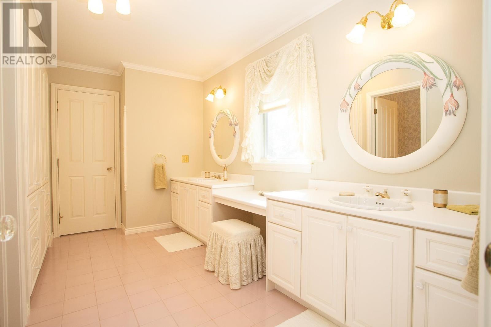 1707 Queen St E, Sault Ste. Marie, Ontario  P6A 2G8 - Photo 30 - SM251747