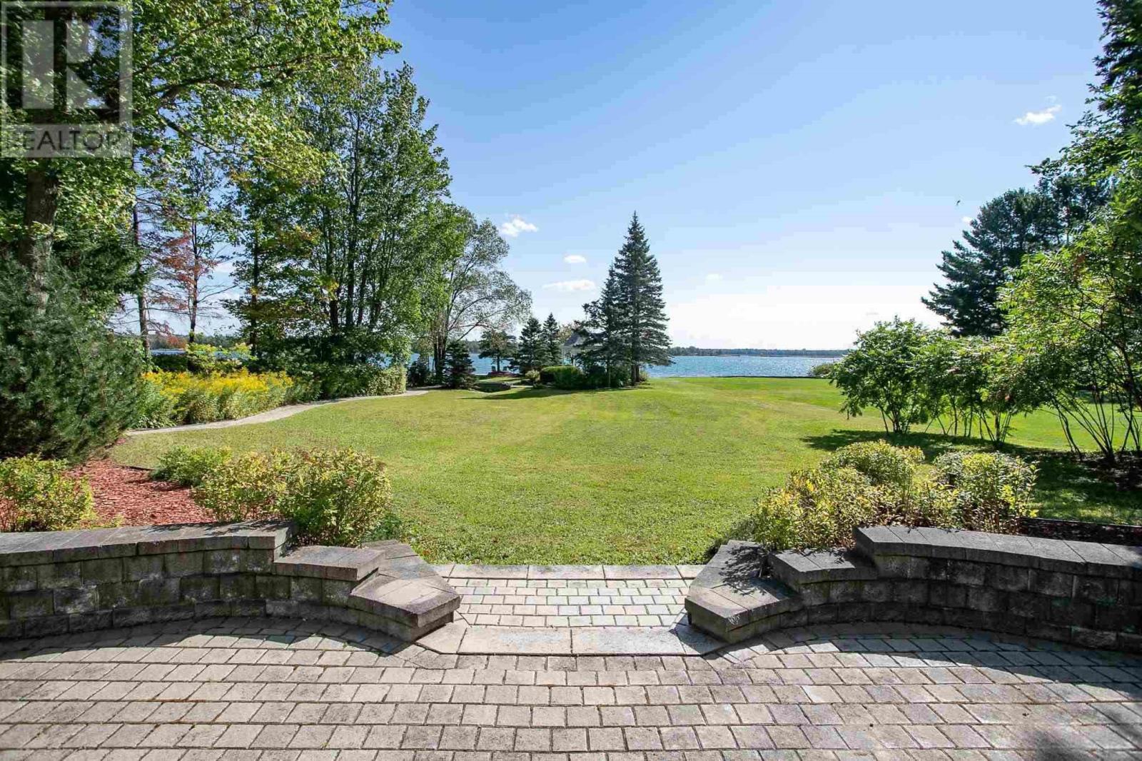 1707 Queen St E, Sault Ste. Marie, Ontario  P6A 2G8 - Photo 45 - SM251747