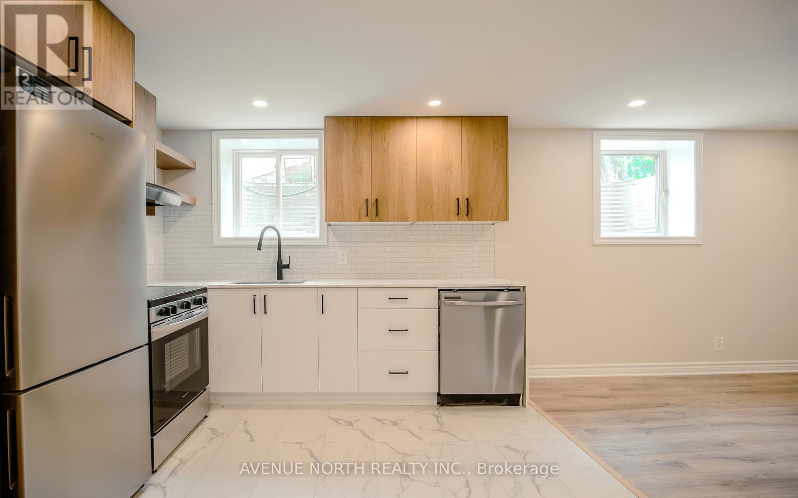 882 Balsam Drive, Ottawa, Ontario  K1E 1B5 - Photo 26 - X12256520