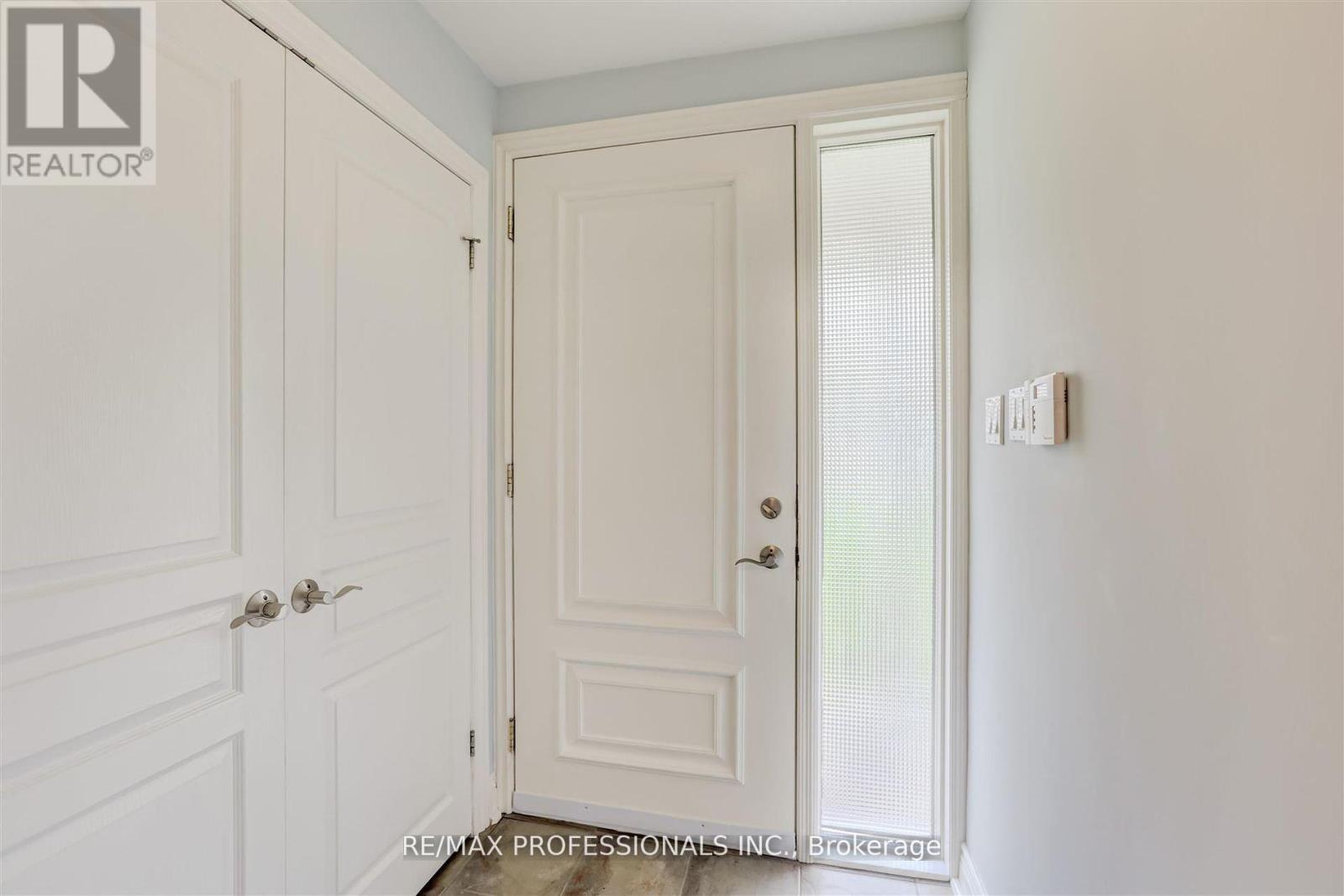 Property at 30 TOBRUK CRESCENT image 3