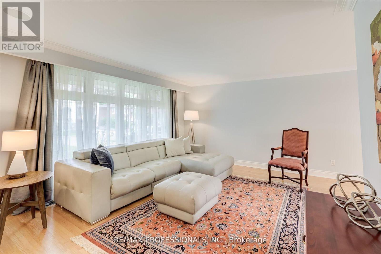 Property at 30 TOBRUK CRESCENT image 4