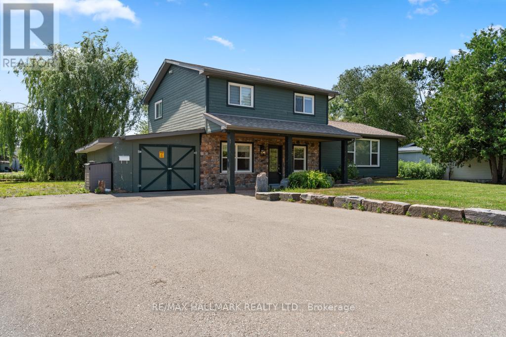 Property at 720 LAKE DRIVE S image 5