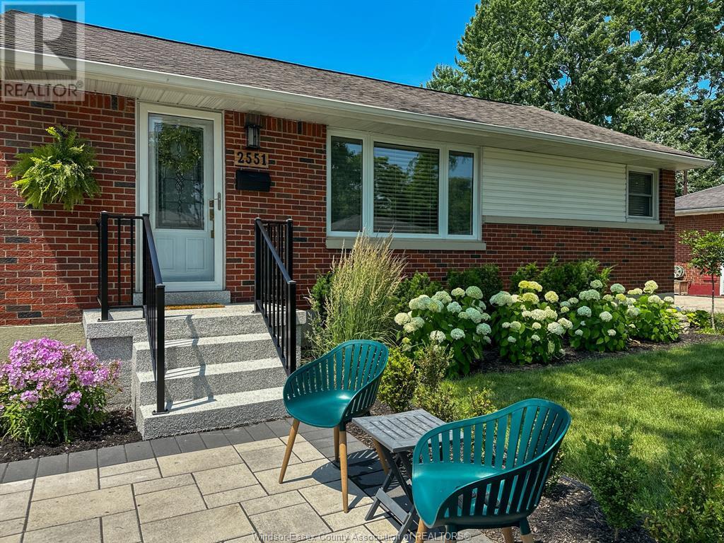 Property at 2551 ASKIN image 2