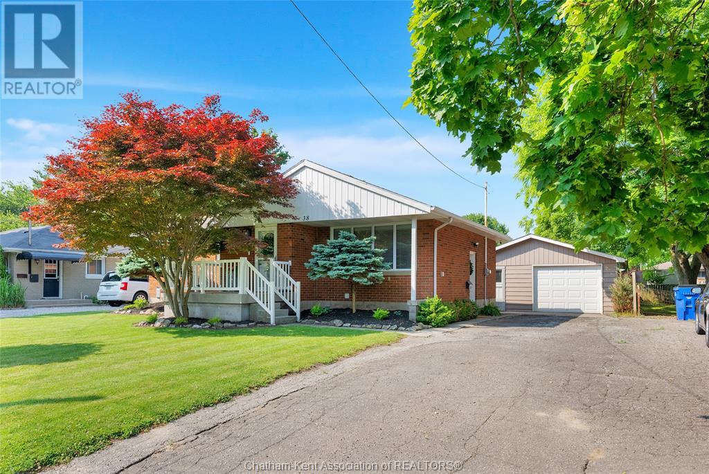 Property at 38 Burton AVENUE image 4