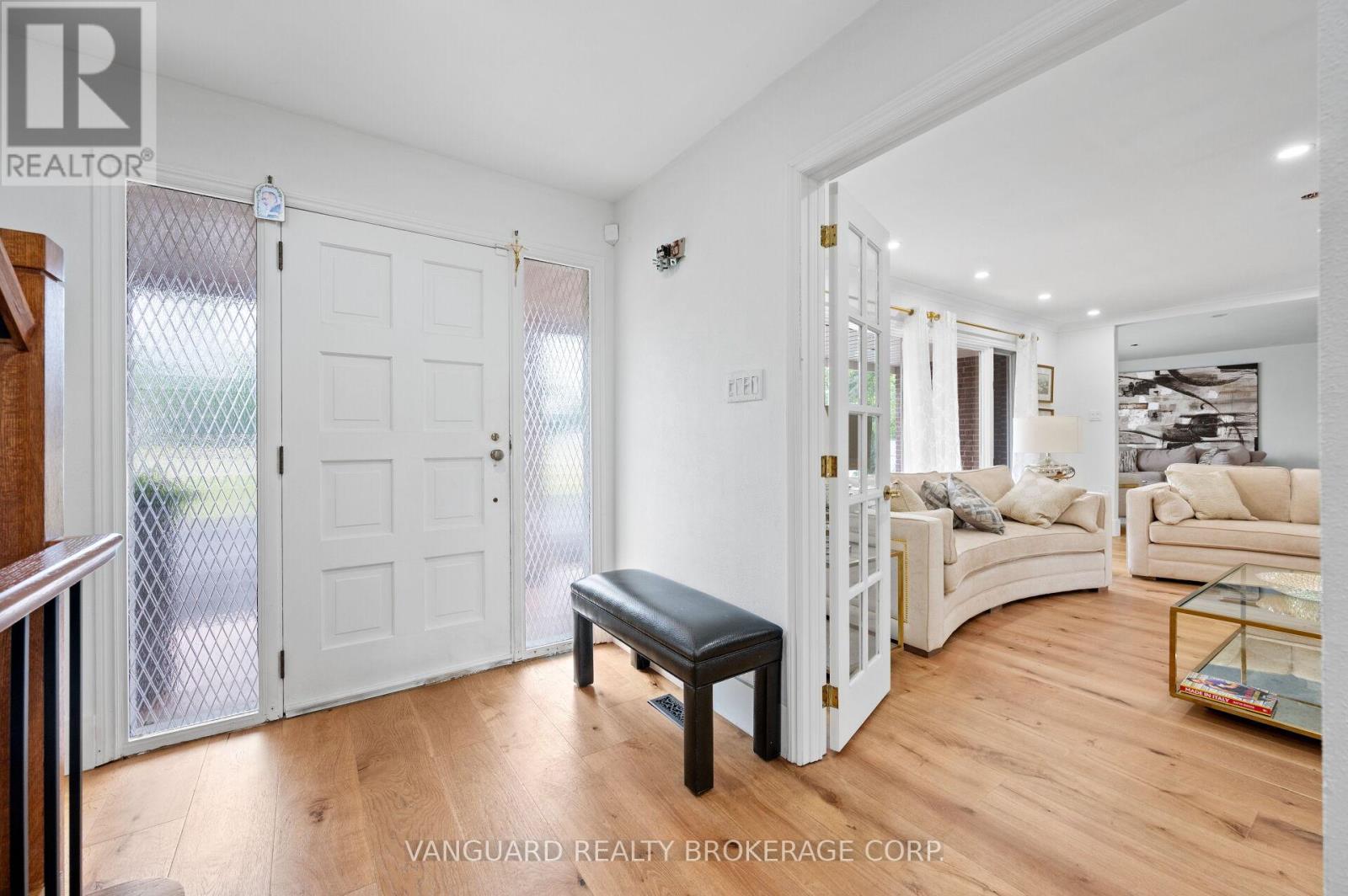 80 Kleins Crescent, Vaughan, Ontario  L0J 1C0 - Photo 11 - N12256386