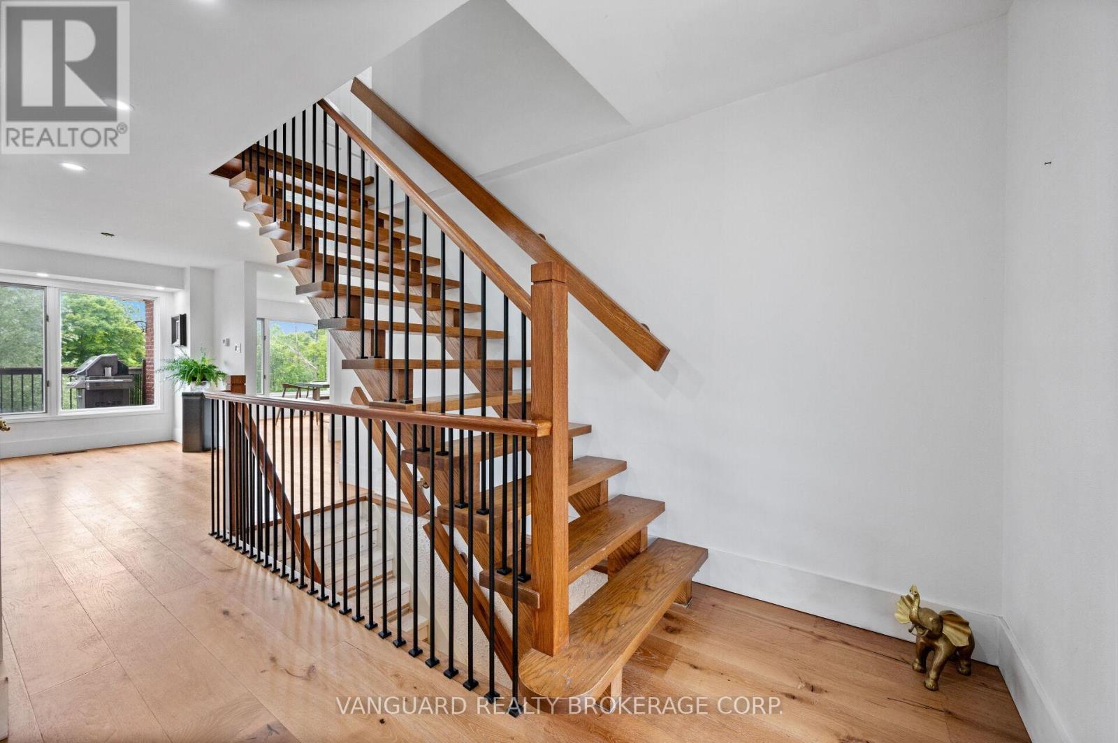 80 Kleins Crescent, Vaughan, Ontario  L0J 1C0 - Photo 36 - N12256386