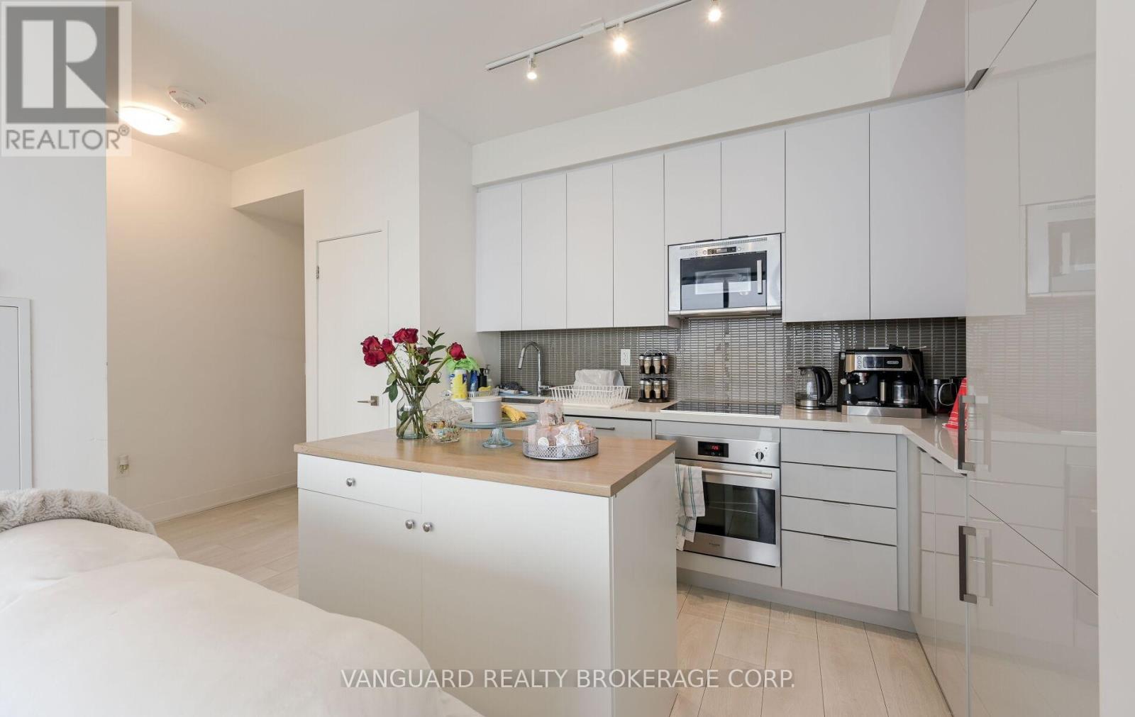 2207 - 2908 Highway 7 Road, Vaughan, Ontario  L4K 0K5 - Photo 18 - N12256450