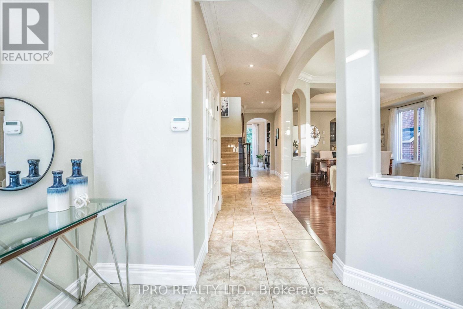Property at 501 CUSICK CIRCLE image 5