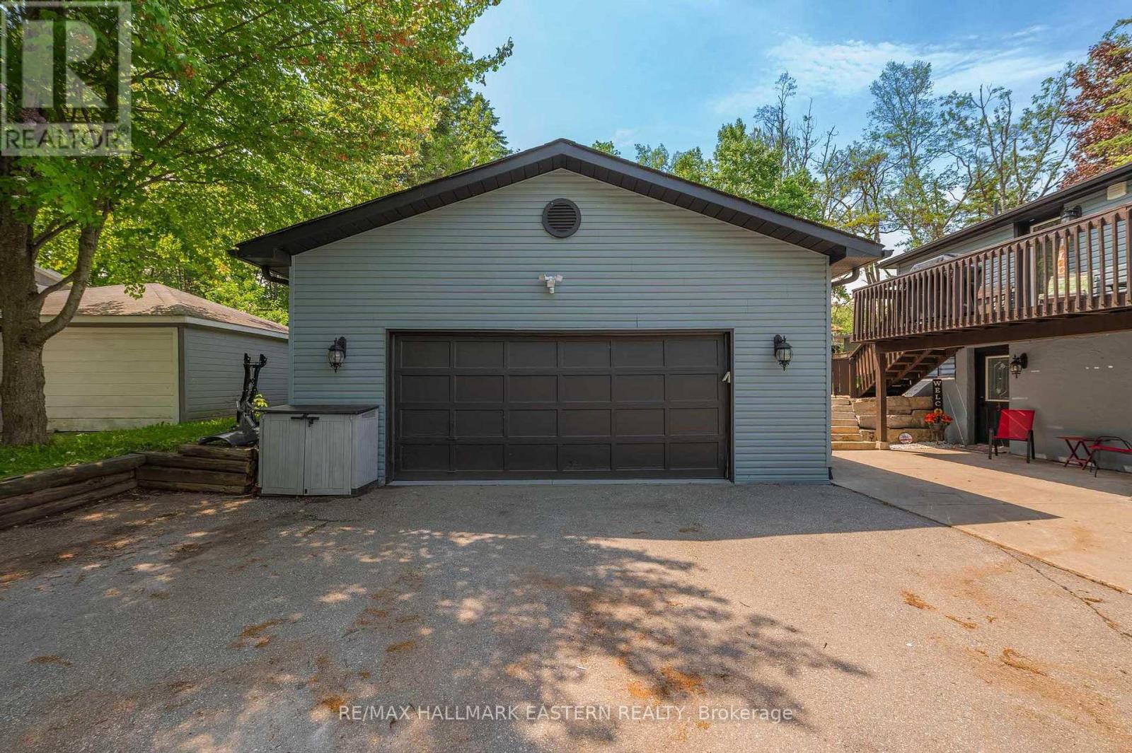 Property at 25 LAWRENCE STREET S image 4