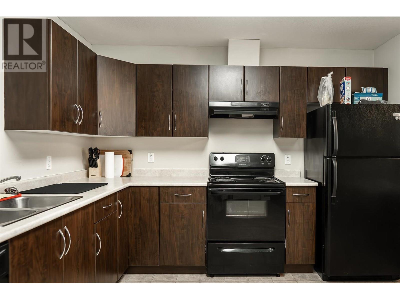 Property at 1481 Glenmore Road N Unit# 301 image 5