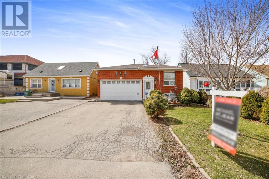 Property at 576 STONE CHURCH Road E image 3
