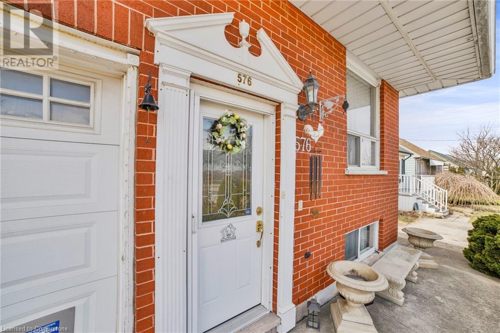 Property at 576 STONE CHURCH Road E image 5