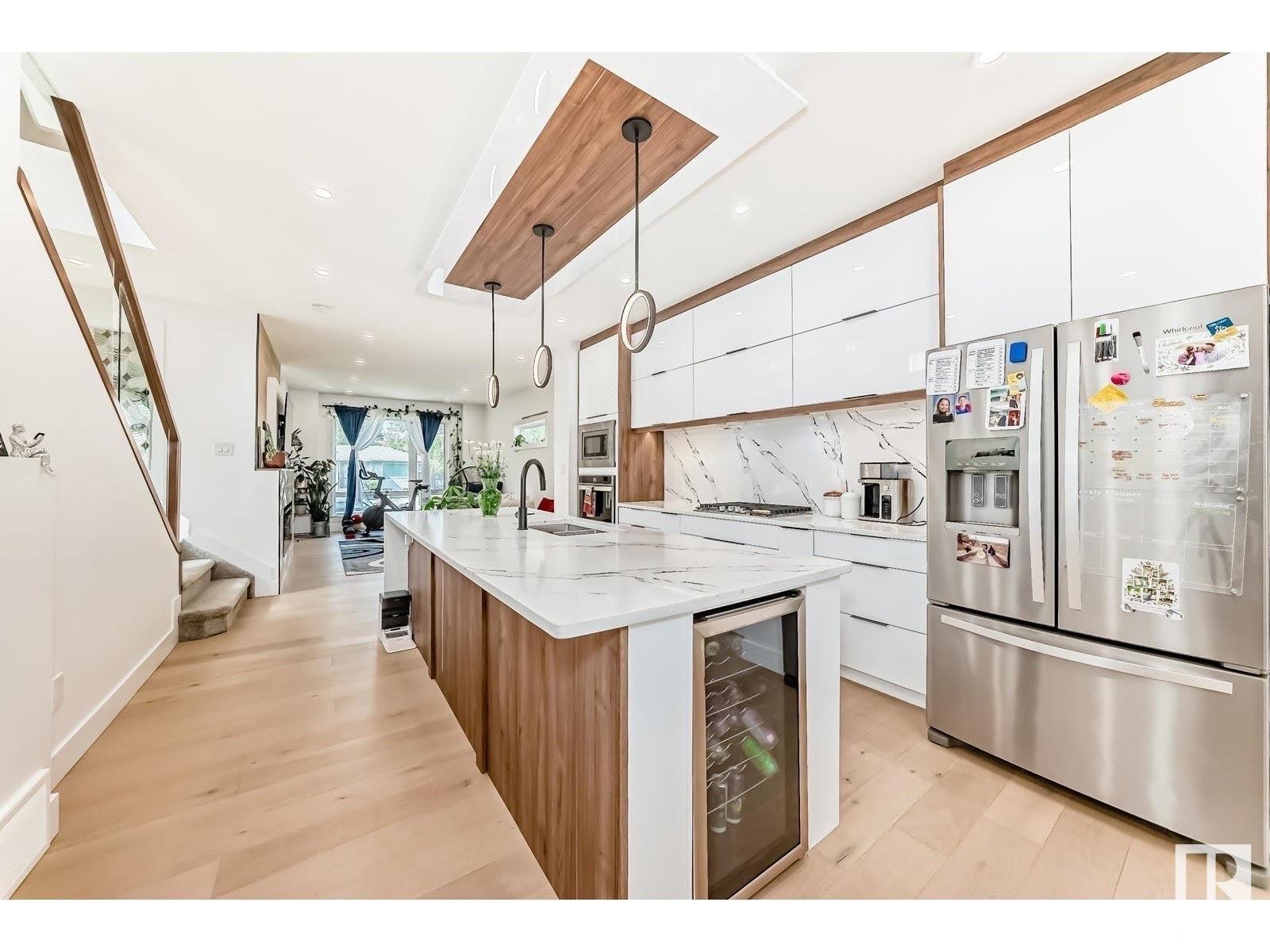 Property at 11537 80 AV NW image 3