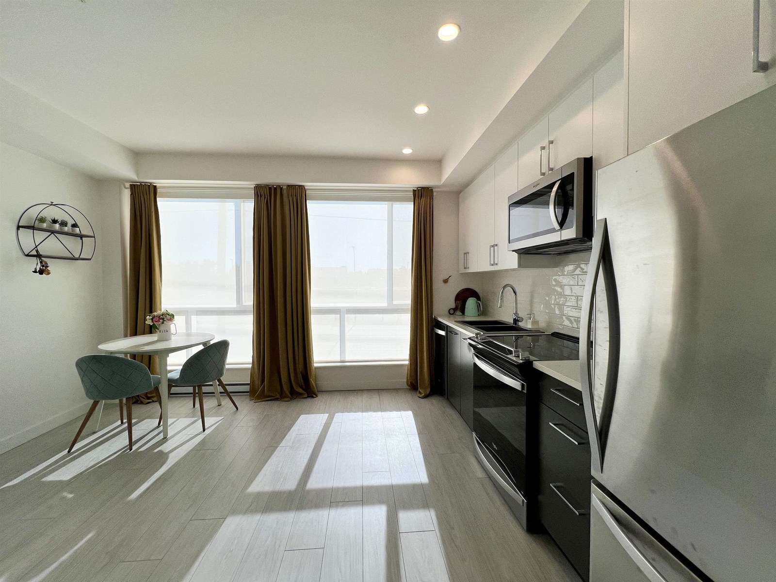 Property at B225 20834 80 AVENUE image 3