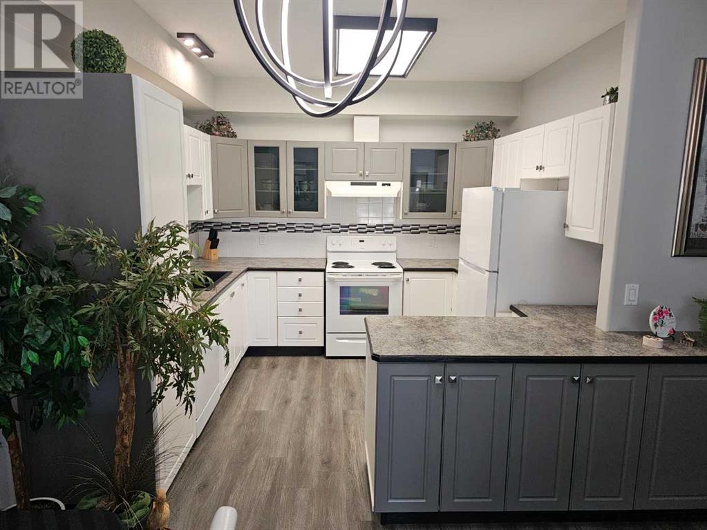 Property at 130, 4512 52 Avenue image 4