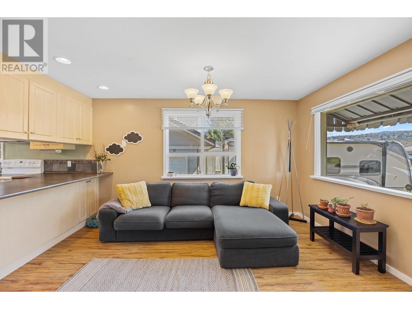 Property at 320 MCGOWAN Avenue image 5