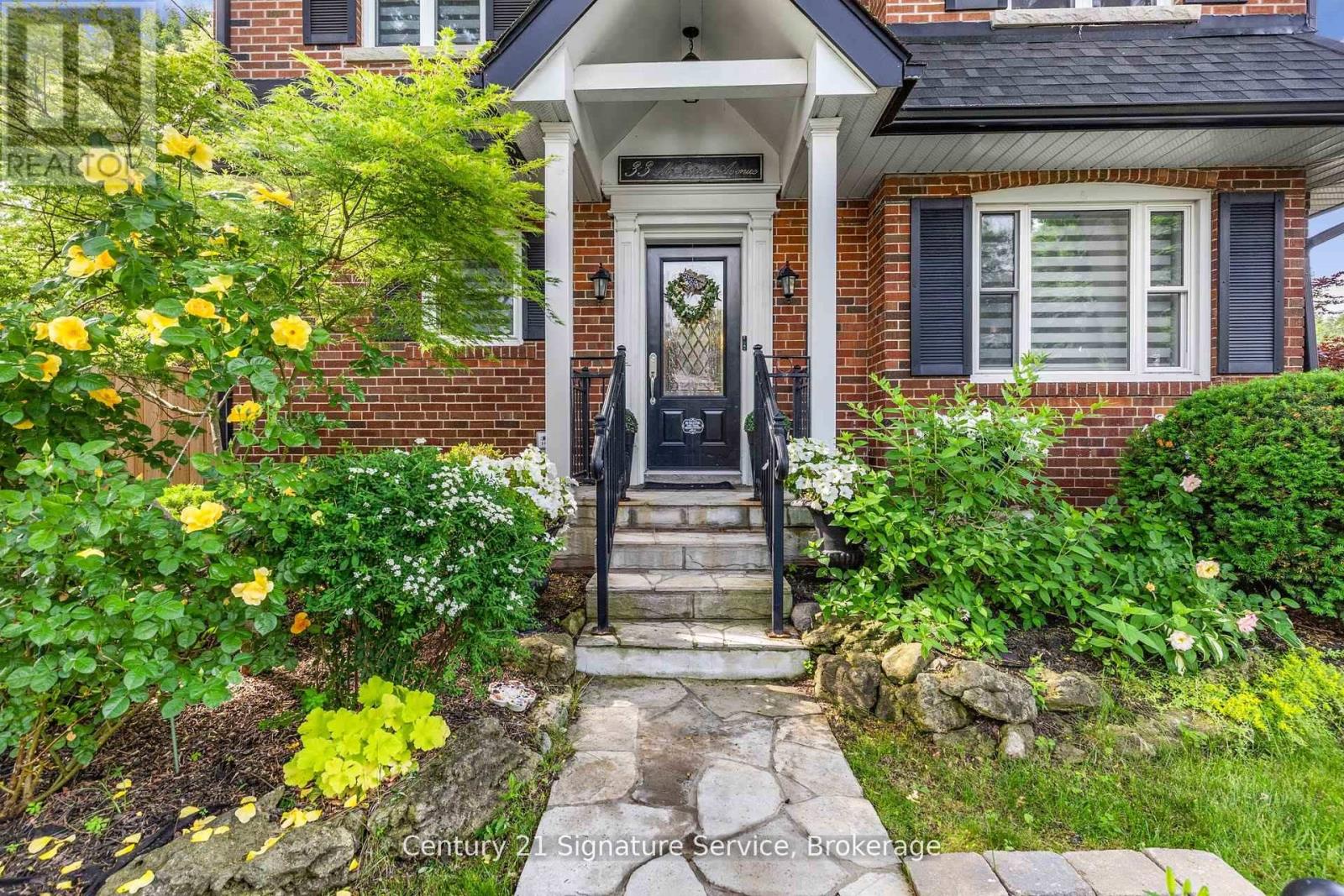 Property at 33 MCINTOSH AVENUE image 2
