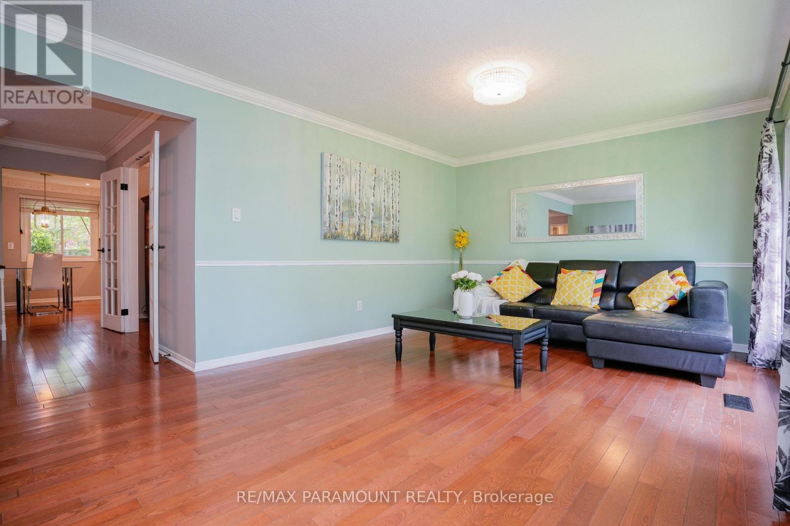 Property at 44 CAIRNMORE COURT image 5