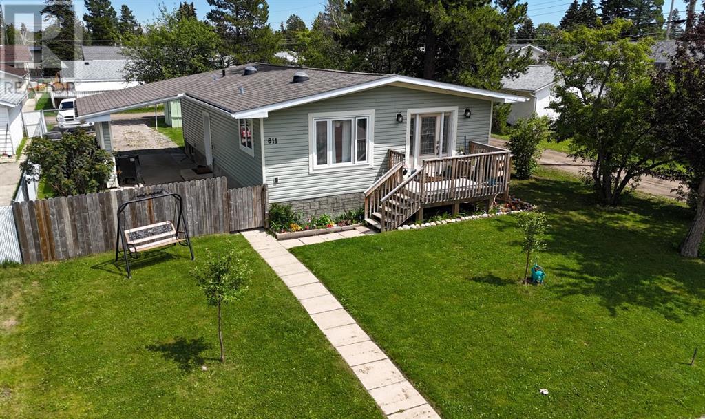 Property at 811 45 Street image 2