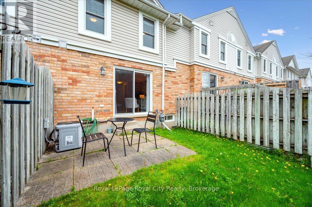 2 - 66 Rodgers Road, Guelph, Ontario N1G 4Y5 - Photo 37 - X12256582