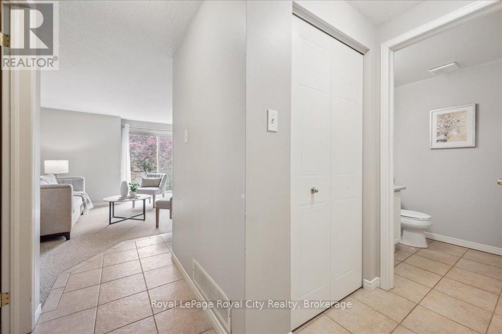 2 - 66 Rodgers Road, Guelph, Ontario N1G 4Y5 - Photo 7 - X12256582