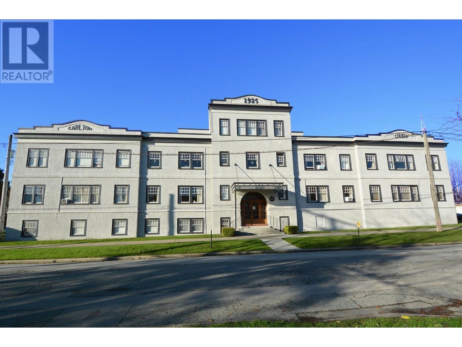 317 Third Avenue, New Westminster, British Columbia  V3L 1M5 - Photo 2 - C8070444