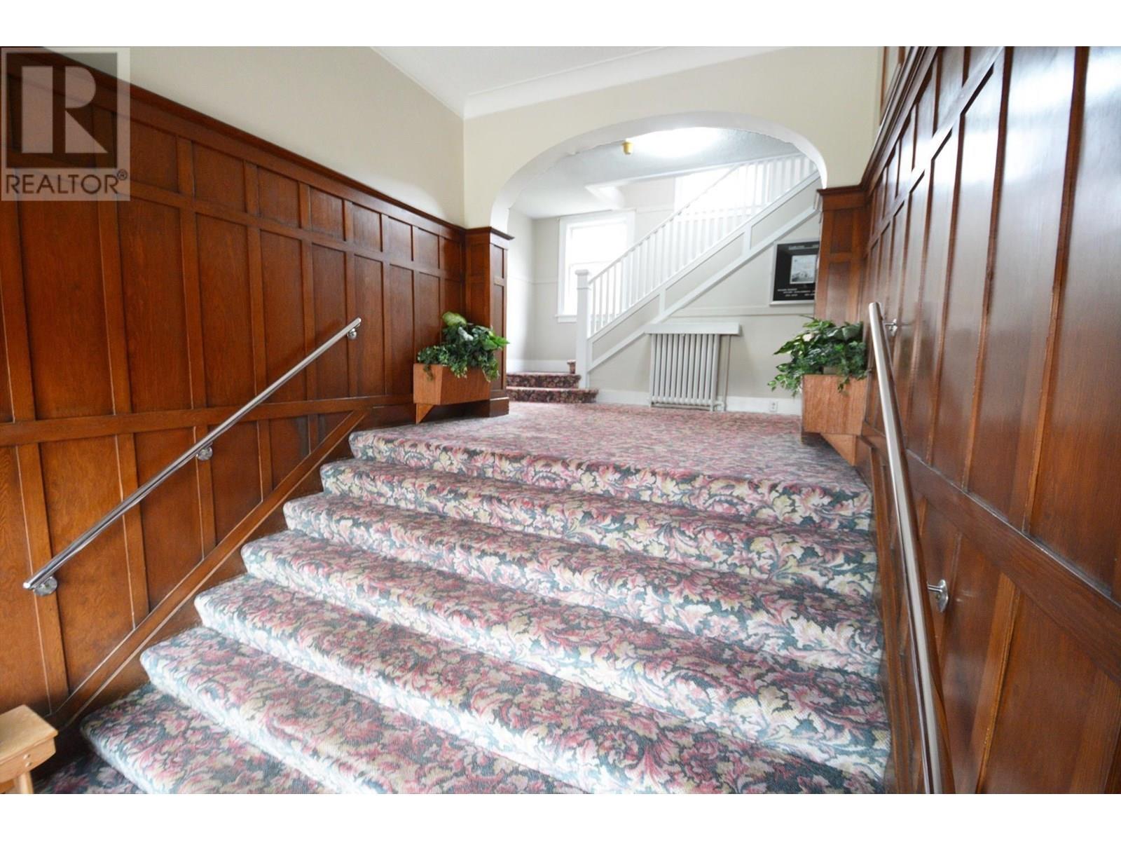 317 Third Avenue, New Westminster, British Columbia  V3L 1M5 - Photo 4 - C8070444