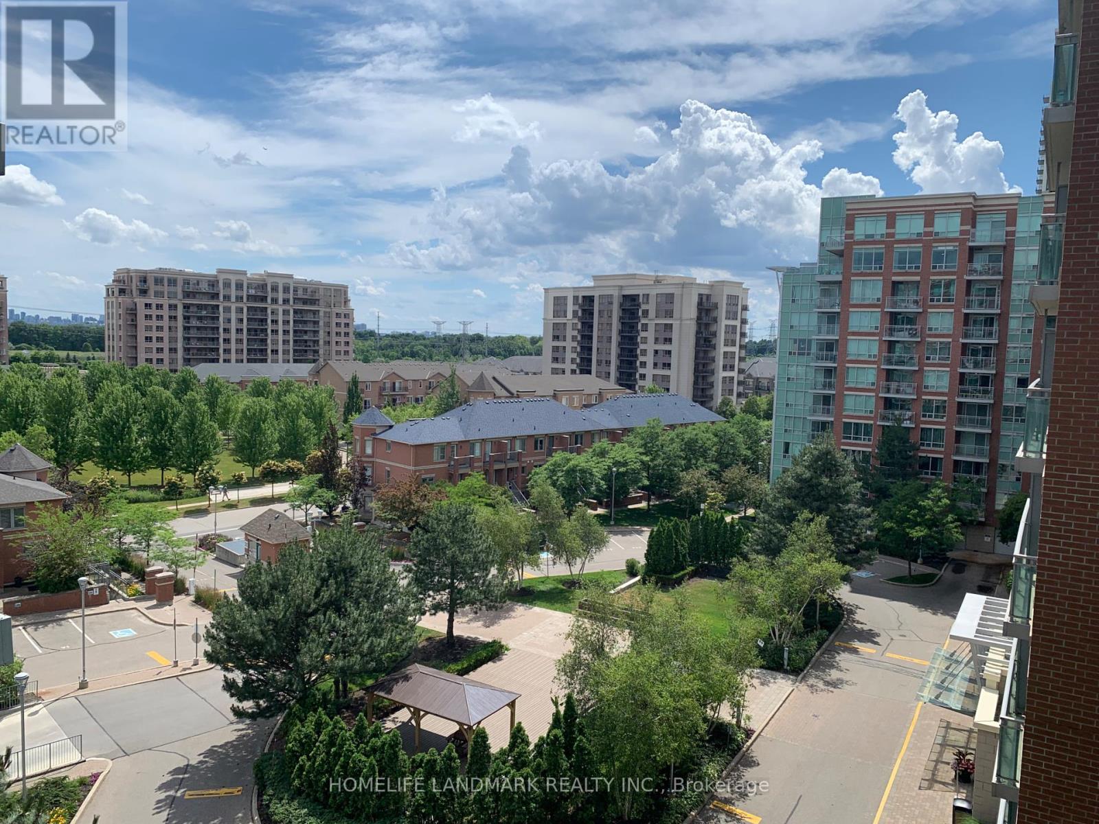 826 - 62 Suncrest Boulevard, Markham, Ontario  L3T 7Y6 - Photo 3 - N12254279