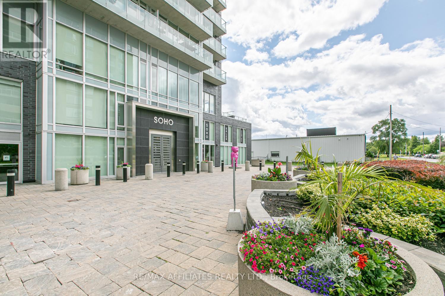 1807 - 111 Champagne Avenue S, Ottawa, Ontario  K1S 5V3 - Photo 2 - X12256602