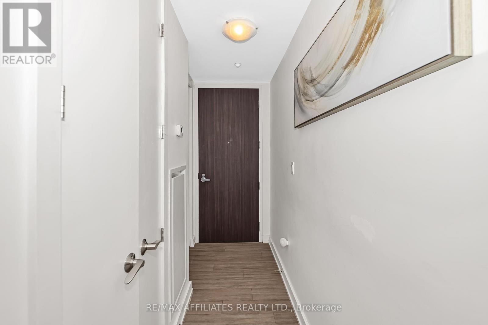 1807 - 111 Champagne Avenue S, Ottawa, Ontario  K1S 5V3 - Photo 3 - X12256602
