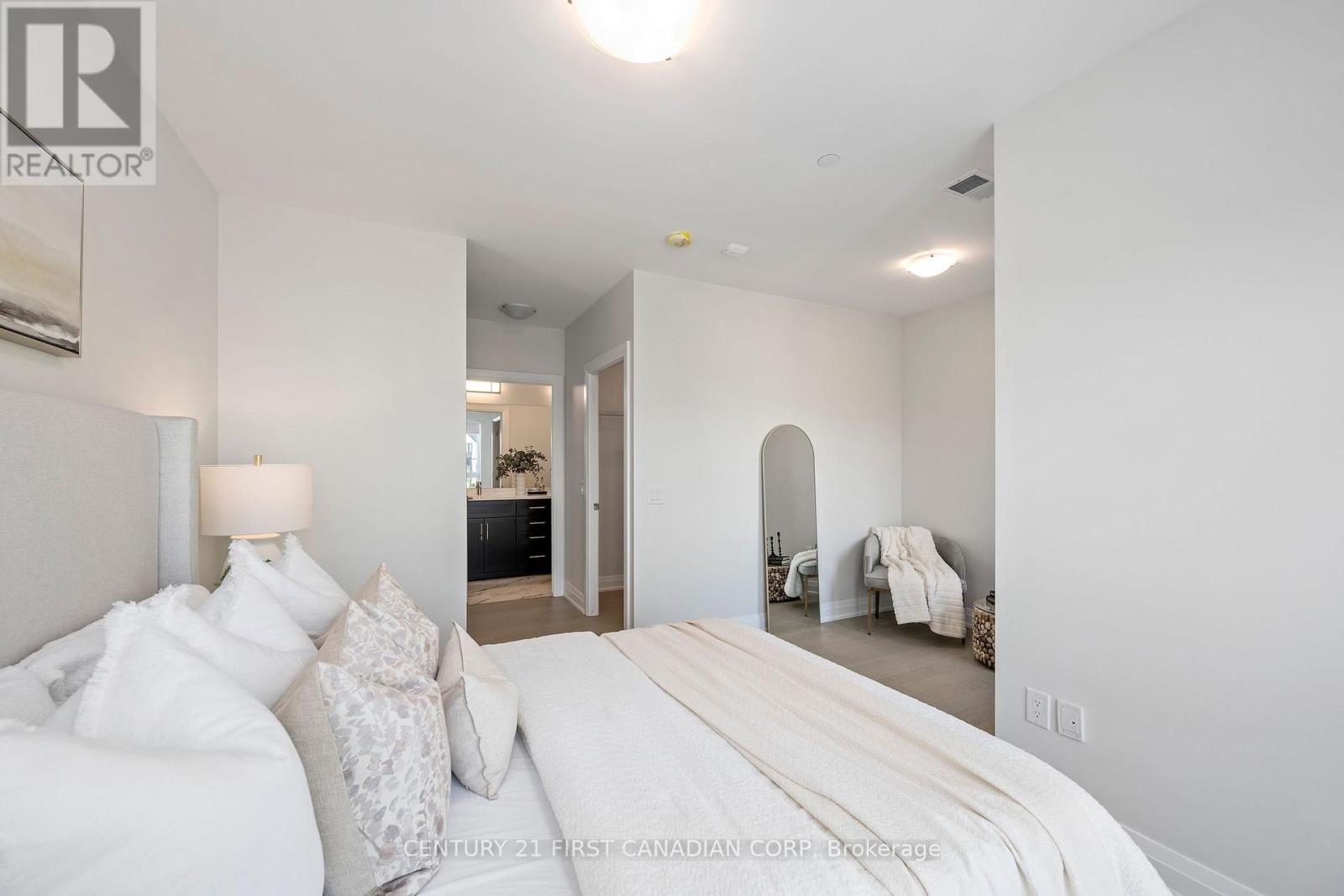 213 - 1560 Upper West Avenue, London South (South B), Ontario  N6K 0L1 - Photo 11 - X12256698