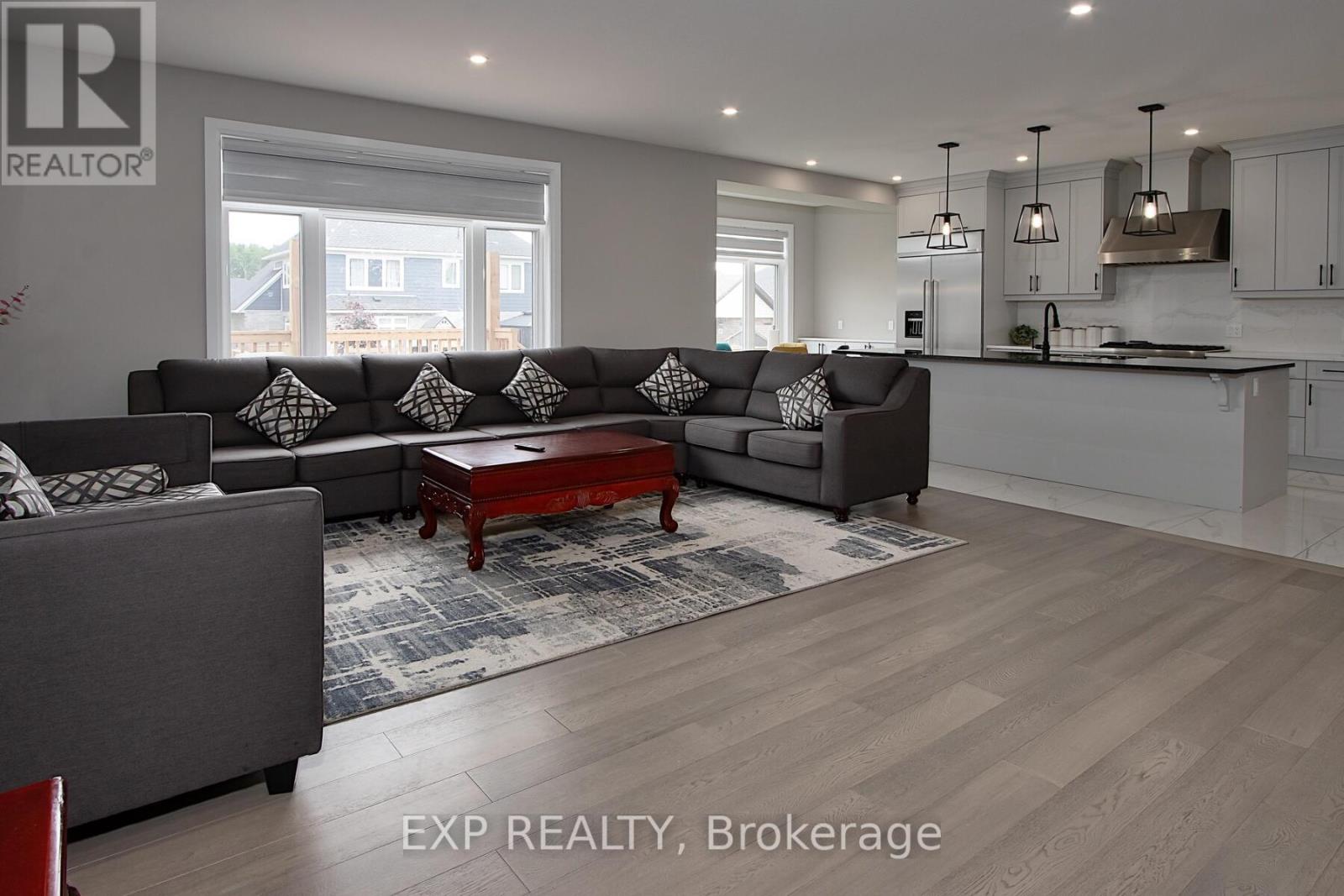 36 Hazelwood Pass, Thames Centre, Ontario  N0L 1G2 - Photo 19 - X12256783