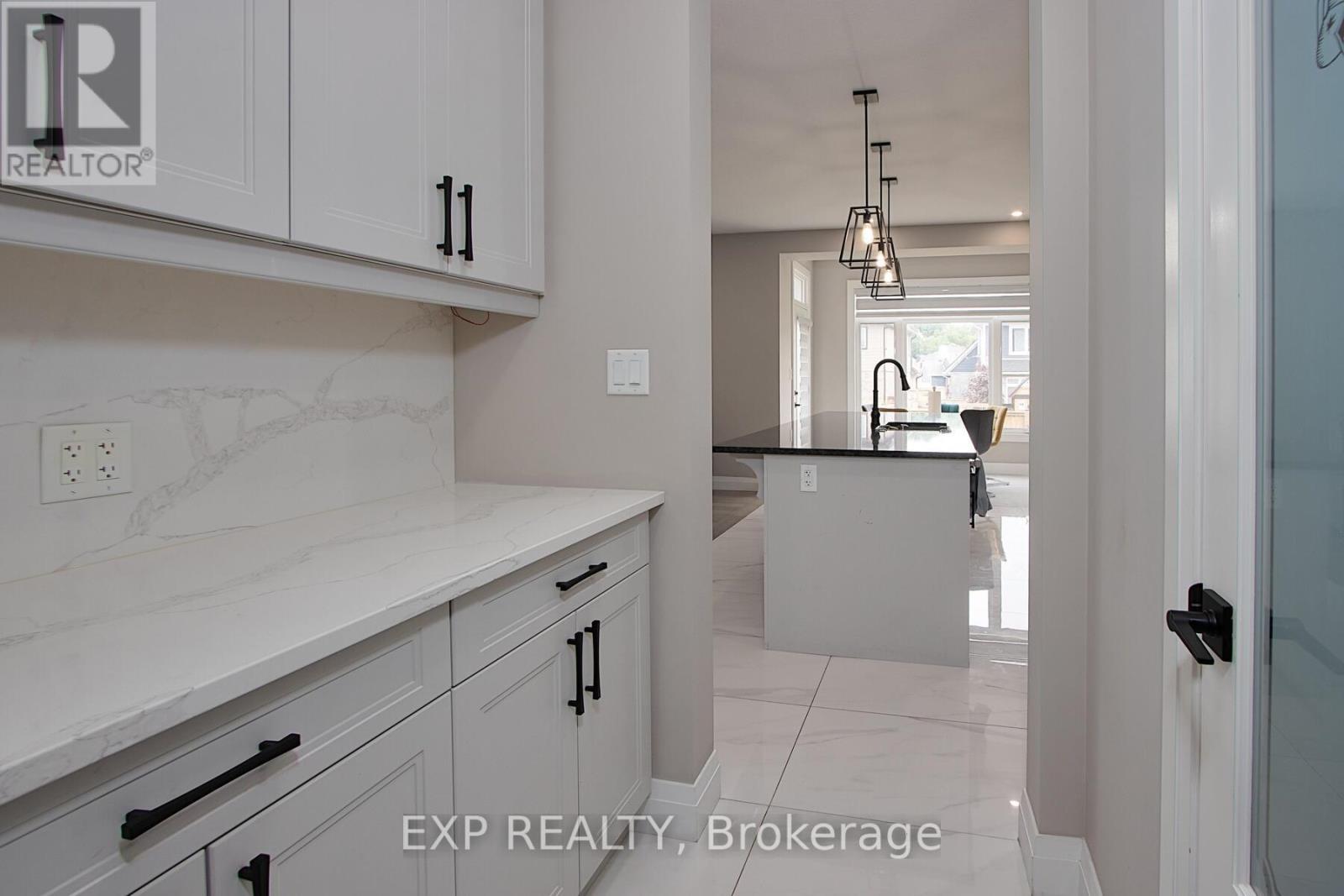36 Hazelwood Pass, Thames Centre, Ontario  N0L 1G2 - Photo 21 - X12256783