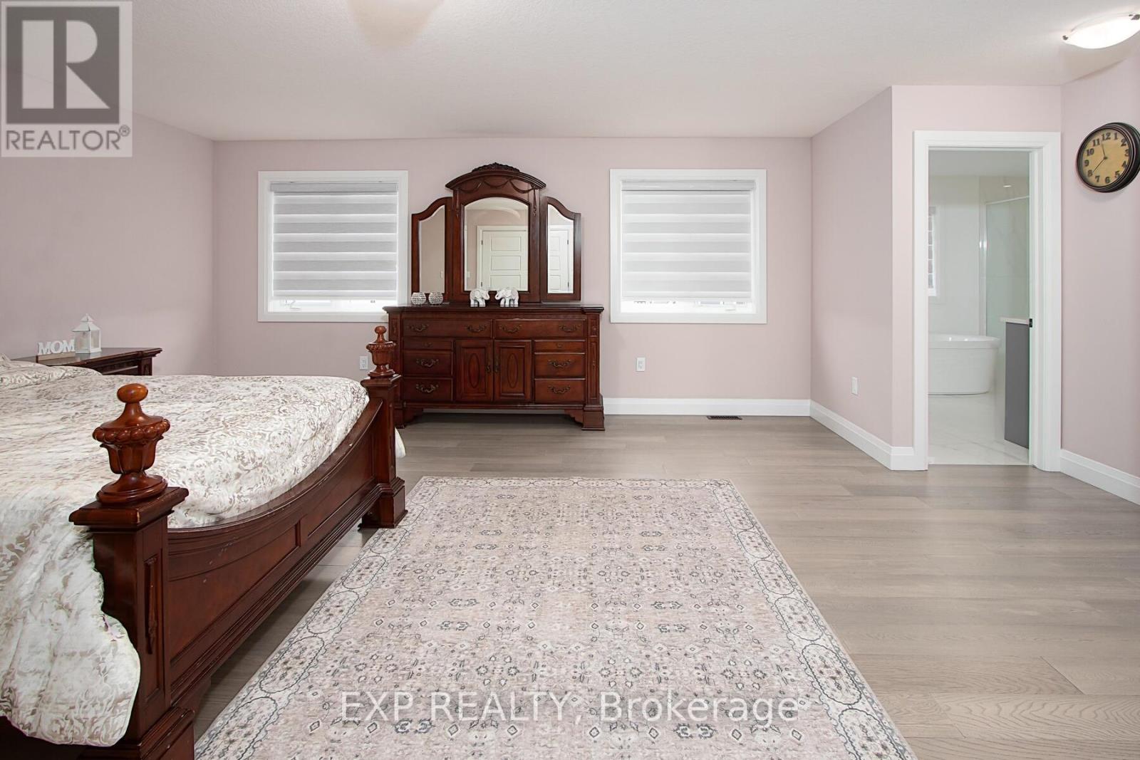 36 Hazelwood Pass, Thames Centre, Ontario  N0L 1G2 - Photo 25 - X12256783