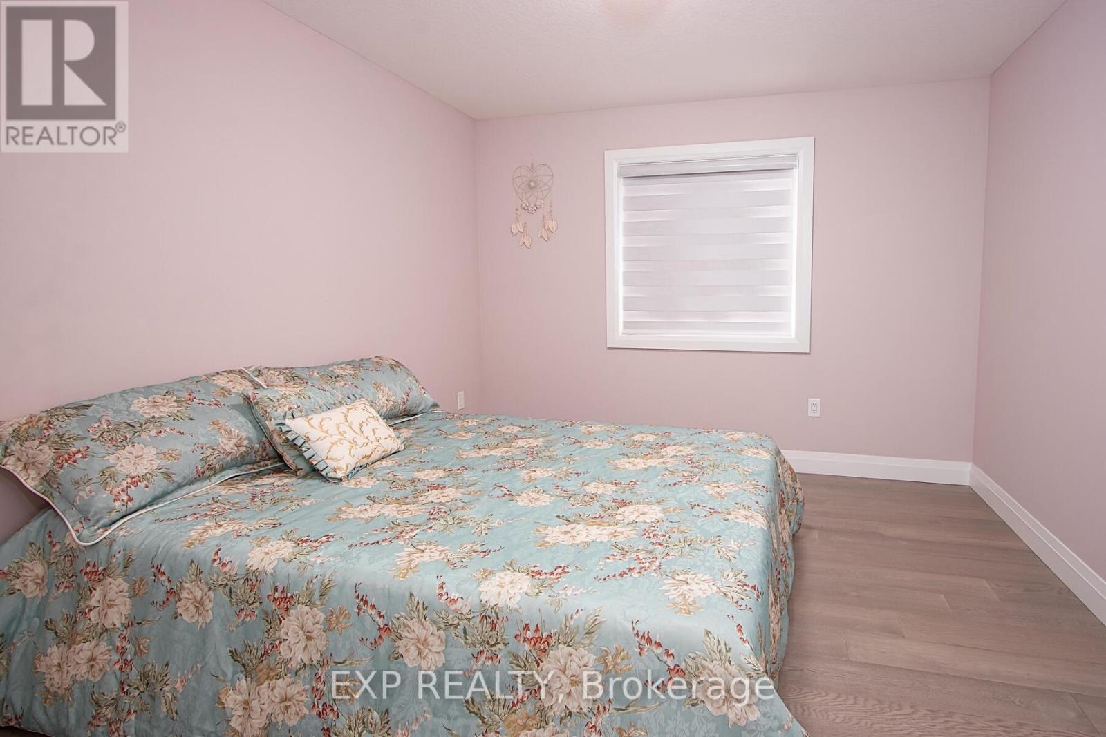 36 Hazelwood Pass, Thames Centre, Ontario  N0L 1G2 - Photo 35 - X12256783