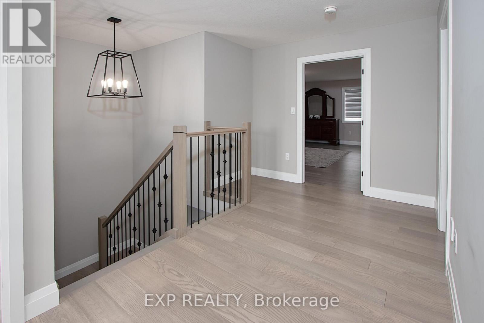 36 Hazelwood Pass, Thames Centre, Ontario  N0L 1G2 - Photo 42 - X12256783