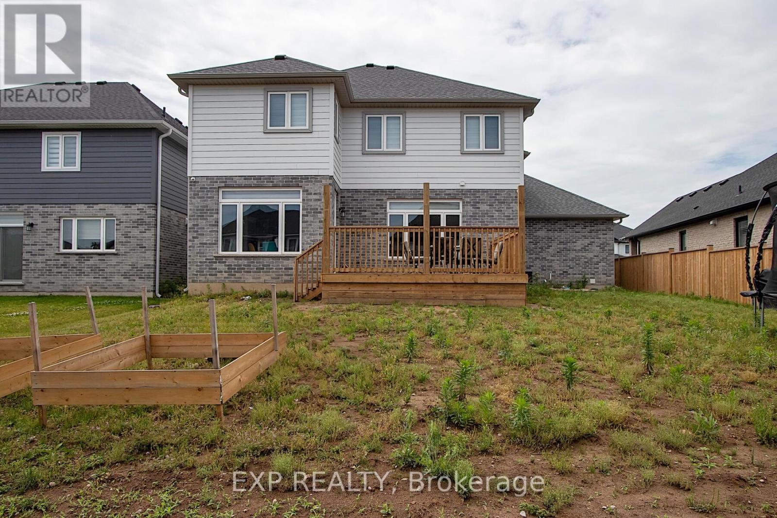 36 Hazelwood Pass, Thames Centre, Ontario  N0L 1G2 - Photo 48 - X12256783