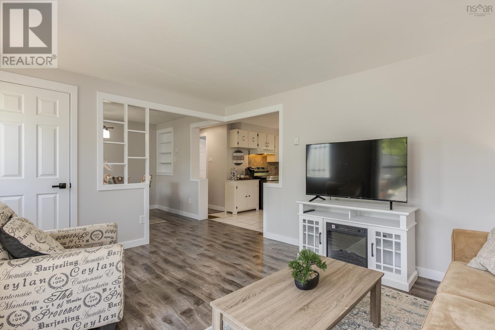 Property at 49 Rogers Drive image 4