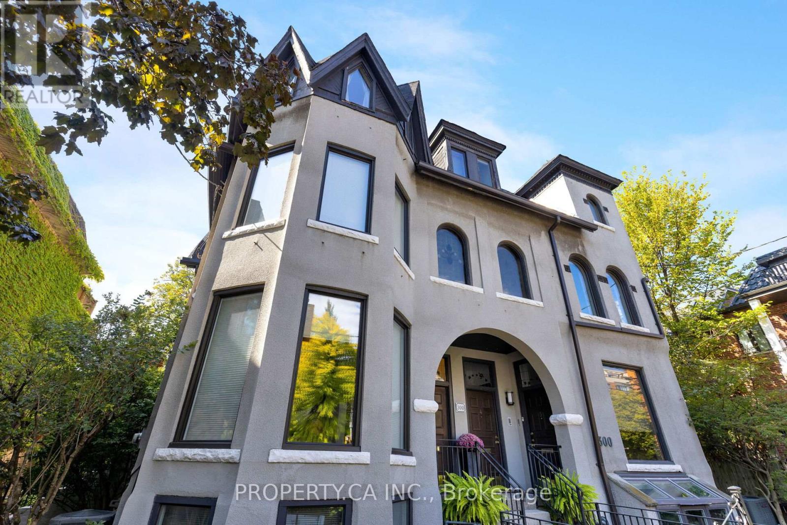 Property at 5 - 300 AVENUE ROAD image 2