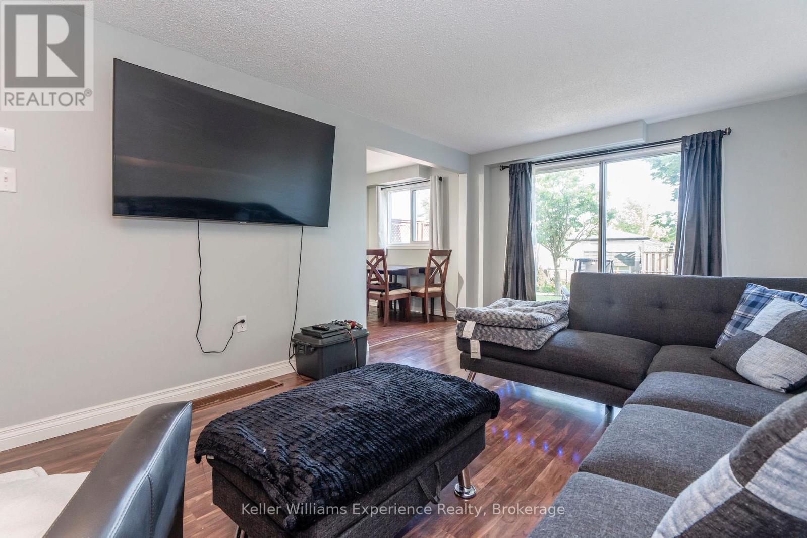 23 Corbett Drive, Barrie, Ontario  L4M 5T1 - Photo 5 - S12256809