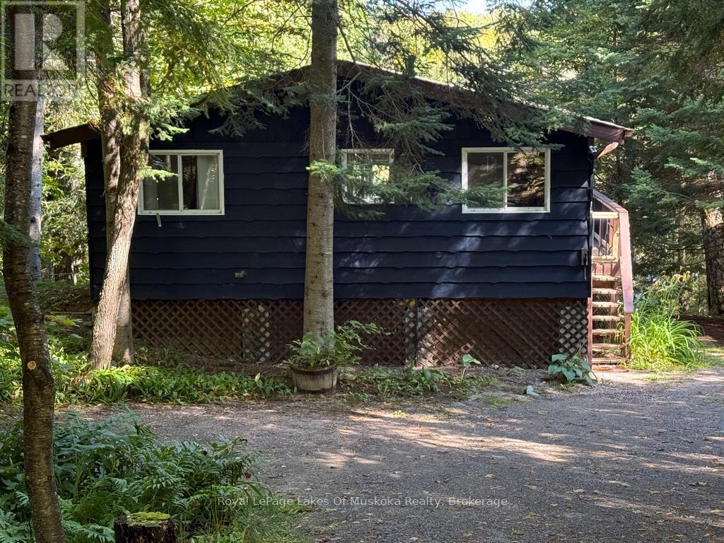 879 Relative Road, Armour, Ontario  P0A 1C0 - Photo 3 - X12256706