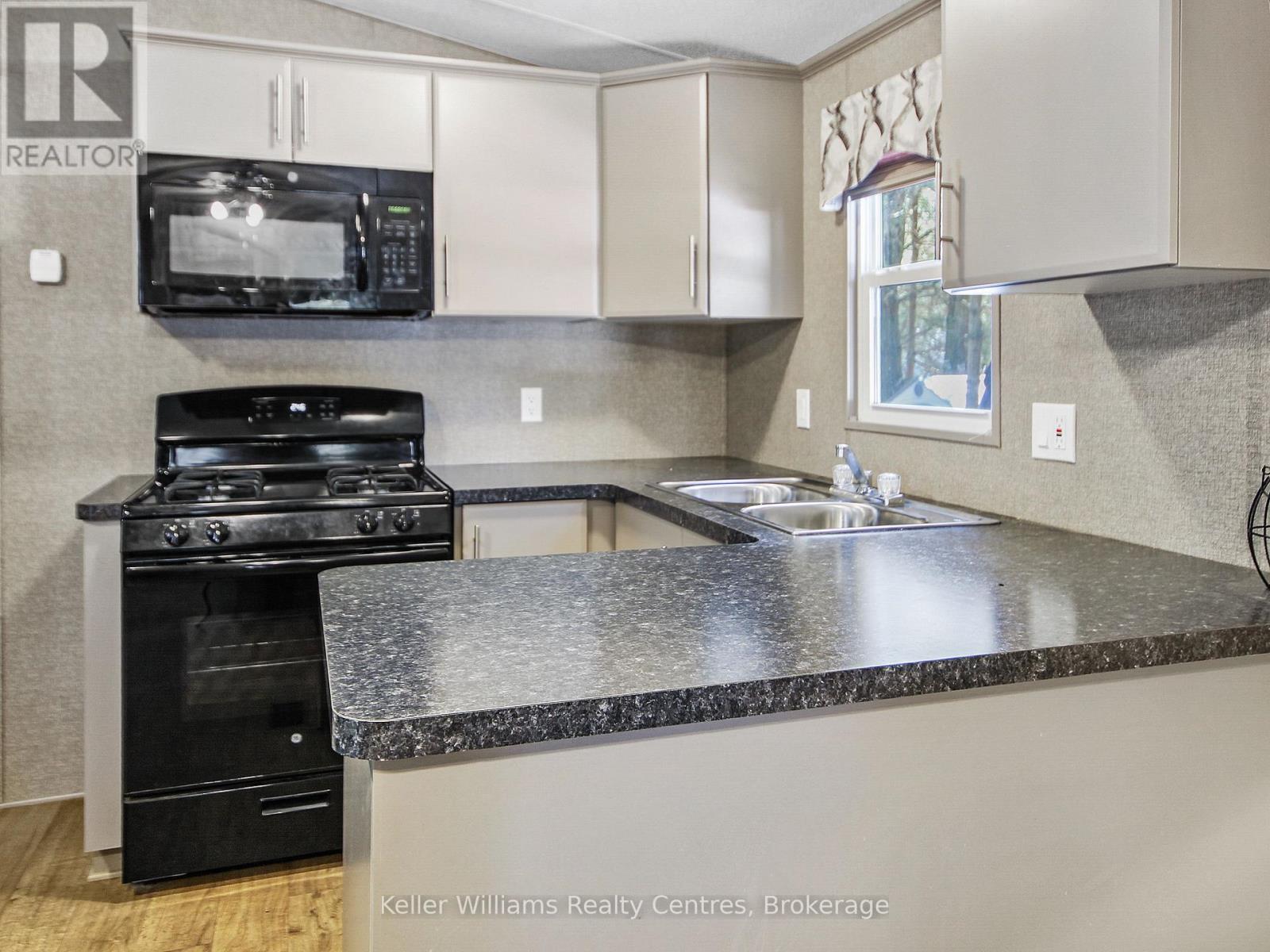 P27 - 13 Southline Avenue, Huron-Kinloss, Ontario  N0G 2B0 - Photo 10 - X12256754