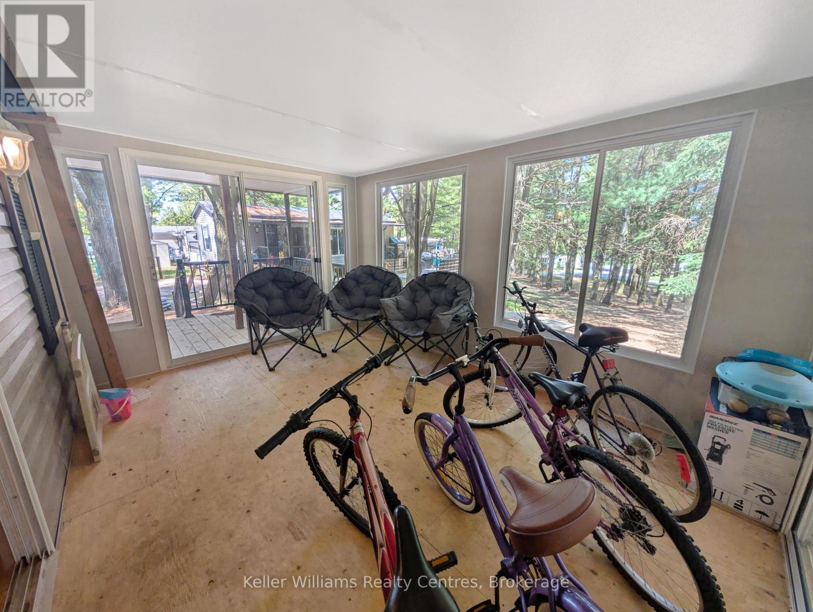 P27 - 13 Southline Avenue, Huron-Kinloss, Ontario  N0G 2B0 - Photo 7 - X12256754