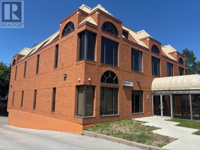 300 - 12 Morgan Avenue, Markham, Ontario  L3T 1R1 - Photo 1 - N12256599
