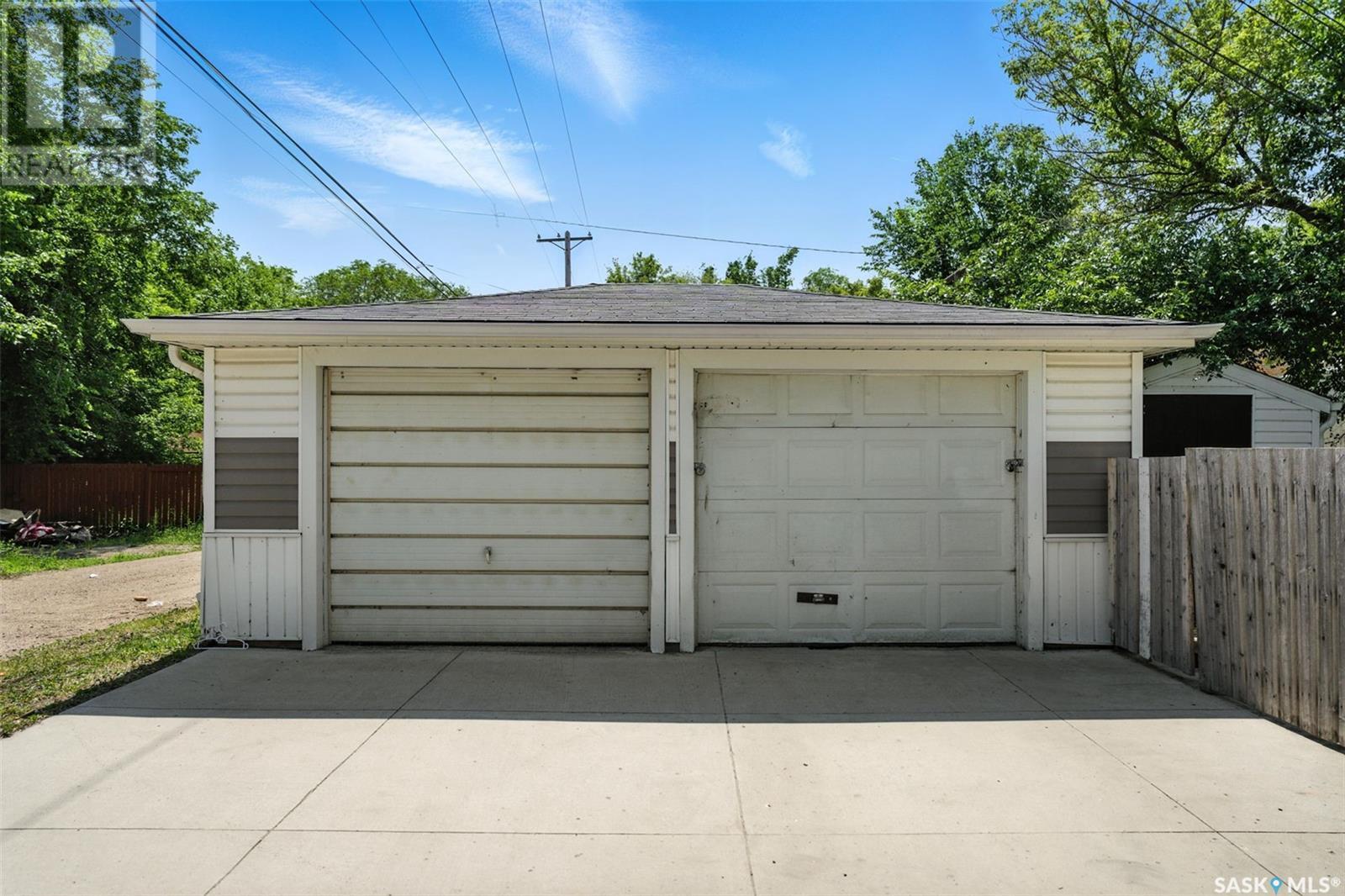 Property at 402 I AVENUE S image 4
